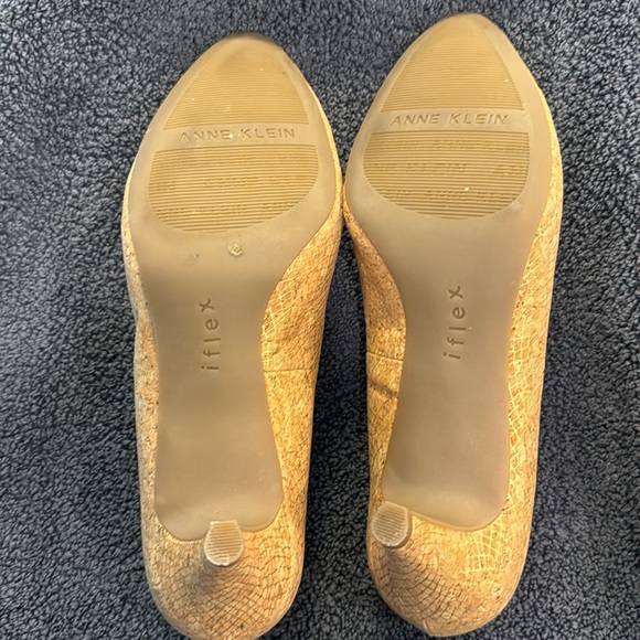 Anne Klein Cork pumps size 8 M - Picture 3 of 7
